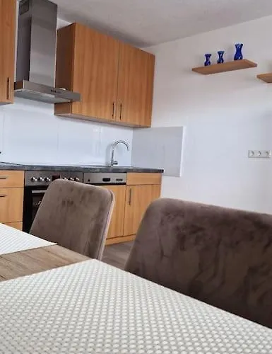 Helles In Zentraler Lage